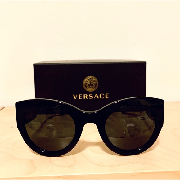 Versace Cat Eye Sunglasses - Picture 6 of 9